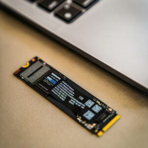 samsung memory m587inp07os unsplash